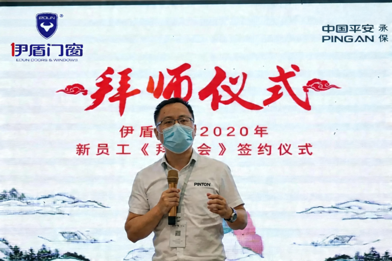 jimeng-2026-04-18-1597-融合這張圖里的所有元素，讓這張圖整體更自然_正常融合