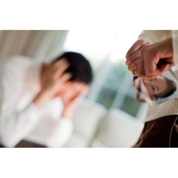 10個人結(jié)婚就有4人離婚！離婚率屢創(chuàng)新高，竟然是門窗惹的禍？！