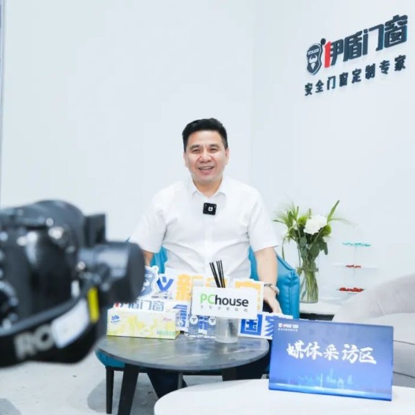 2022中國(guó)建博會(huì)丨伊盾展廳人氣火爆 捷報(bào)頻傳！